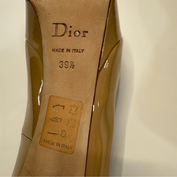 Christian Dior Nude Patent Leather Peep Toe Platform Heels CD Logo Size 39.5 - Picture 2 of 12